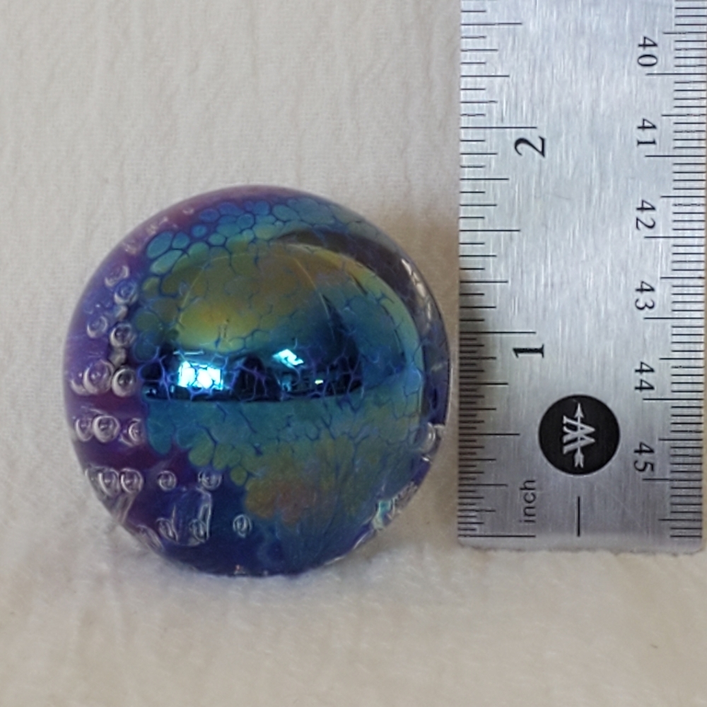 Art Glass Paperweight Controlled Bubbles Iridescent - Picture 7 of 7